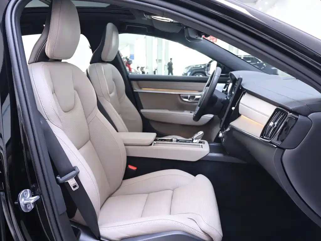 Volvo S90 2025 2026 B5 Zhiya Luxury Edition