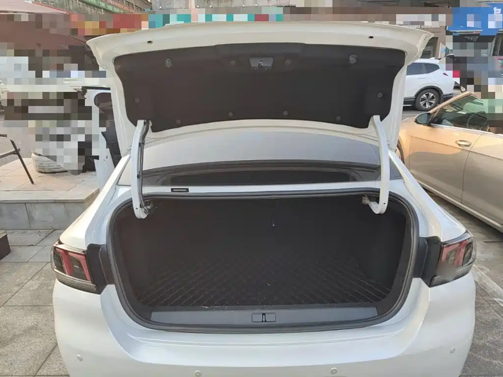 Peugeot 308 2018 2018 1.6L Auto Fashion Edition