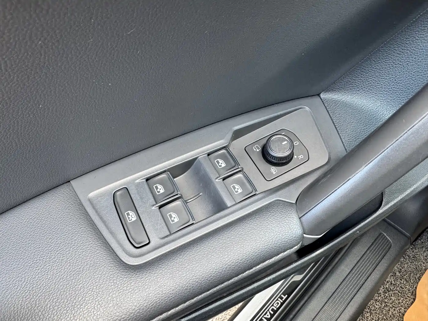 Volkswagen Tiguan L 2021 330TSI Automatic 2WD Smart фото 25