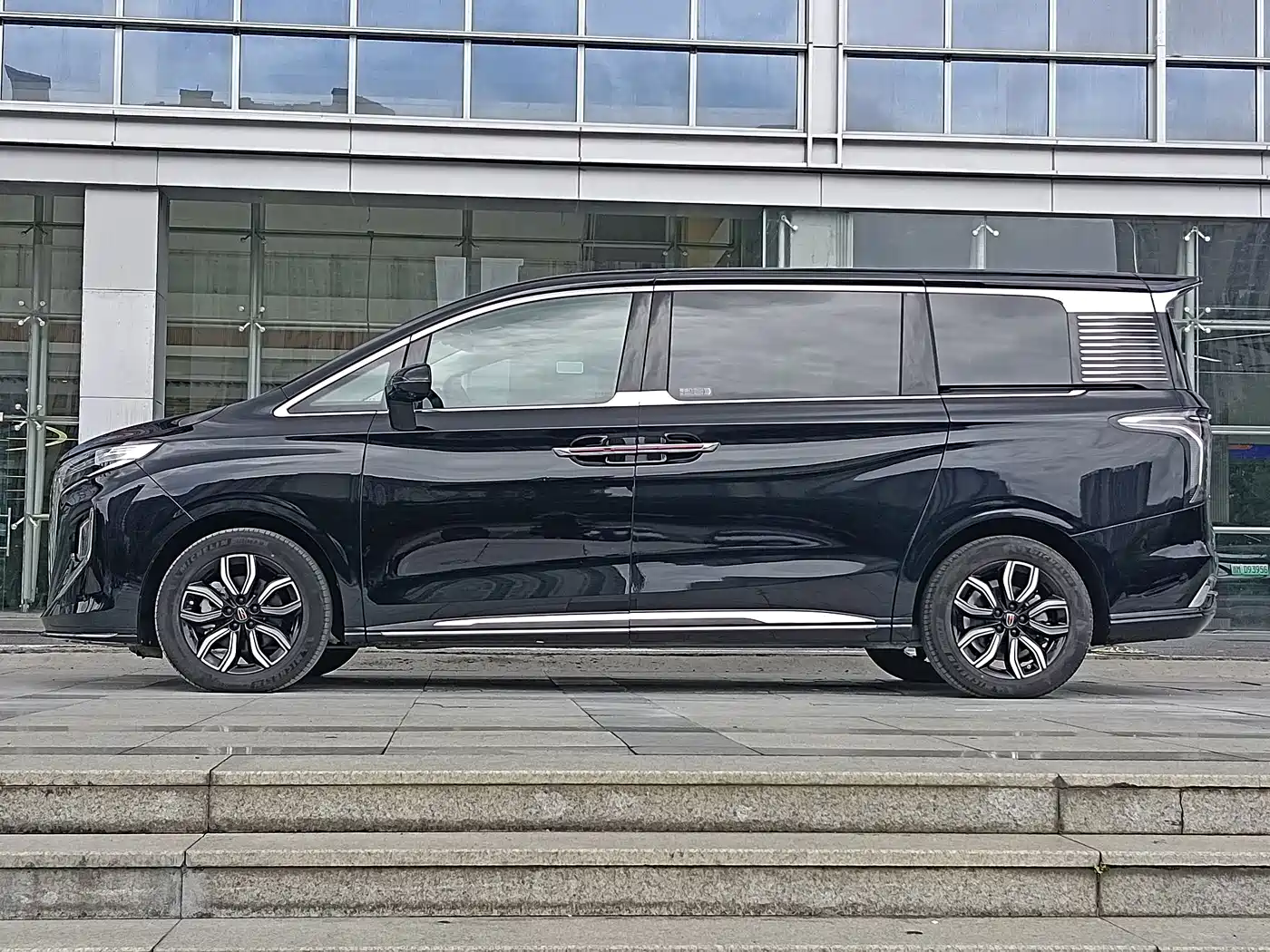 Hongqi HQ9, миниатюра 5