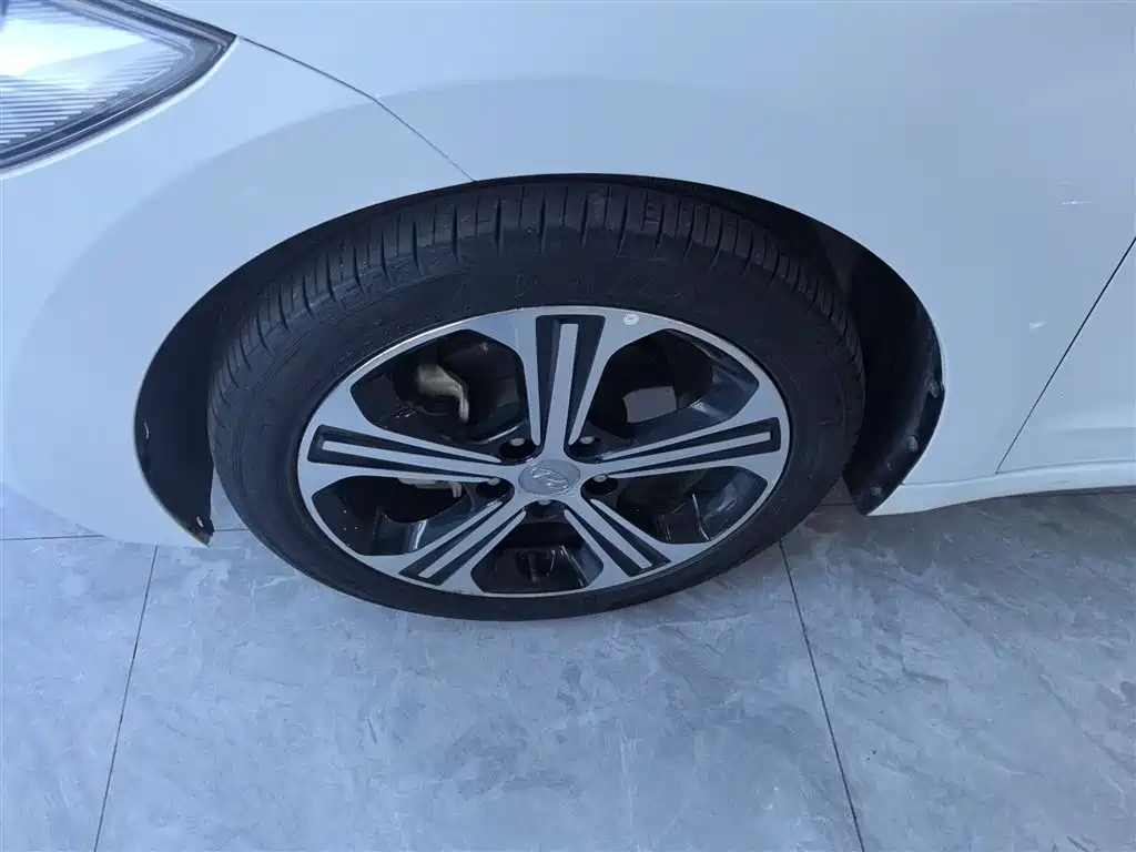 Hyundai Elantra 2018 1.4T DCT Dynamic·Vitality Model фото 25