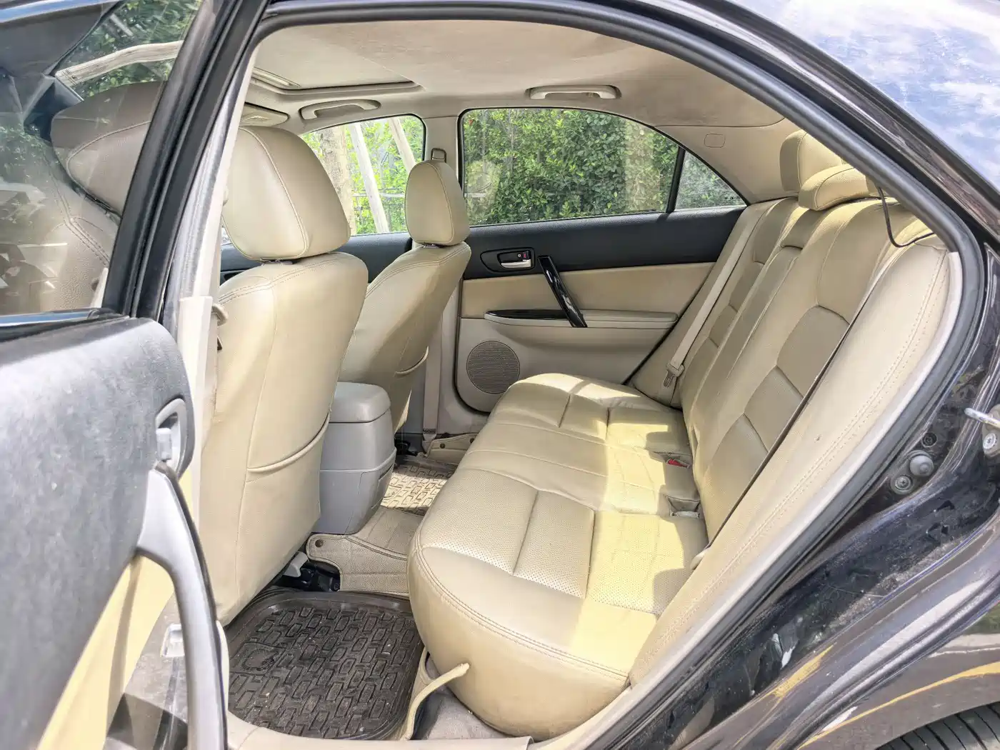 Photo 11 - Mazda 6