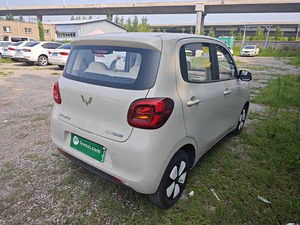 Wuling Motors Hongguang MINIEV 2026 2025 4-Door Advanced