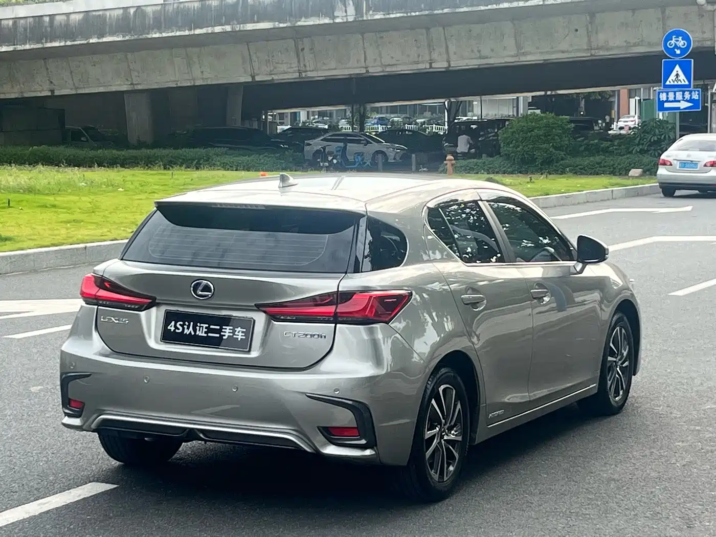 Lexus CT 2019 2017 CT200h Elite Edition Monochrome China V