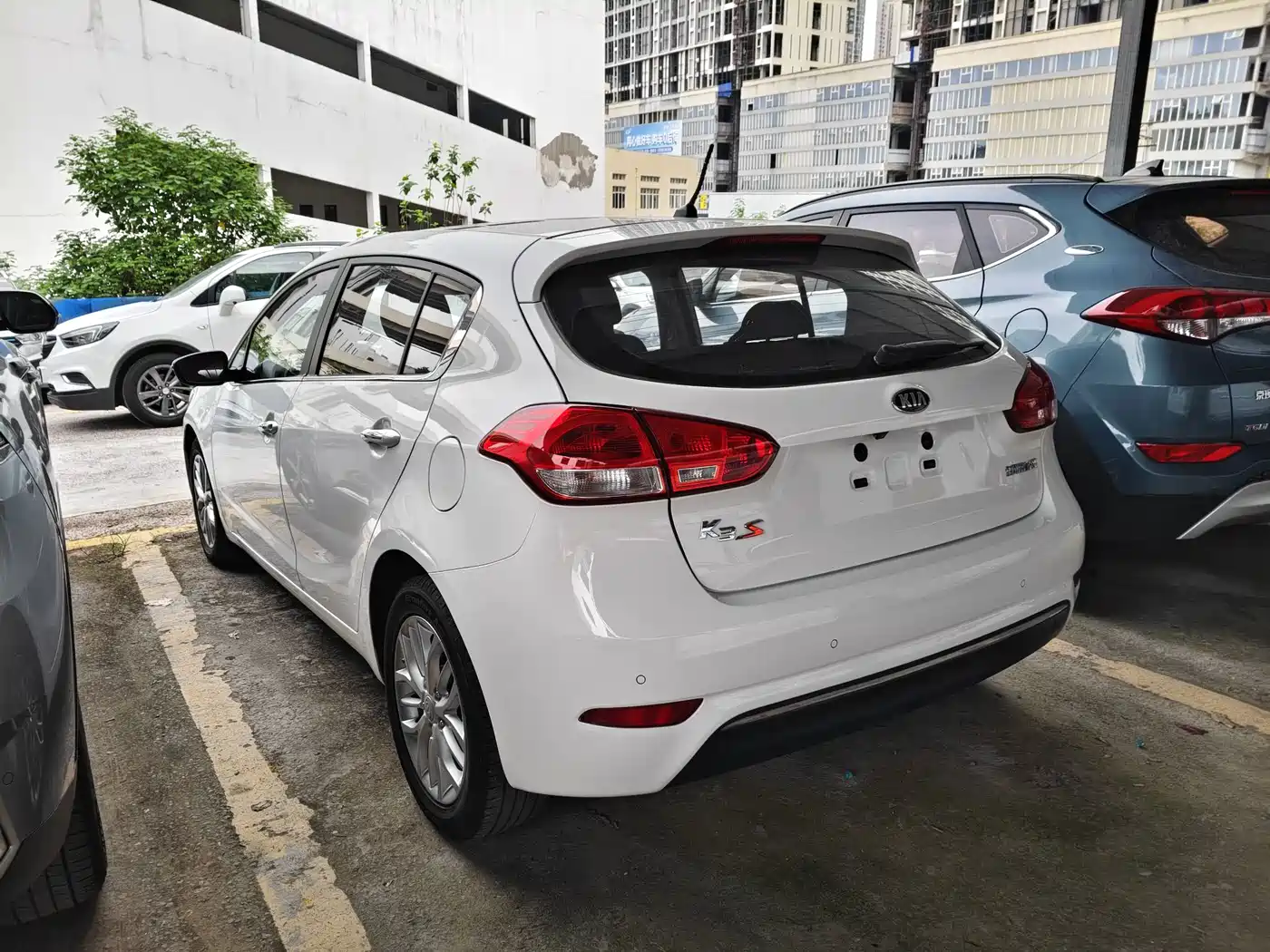 Kia K3S 2014 2014 1.6L Automatic GLS