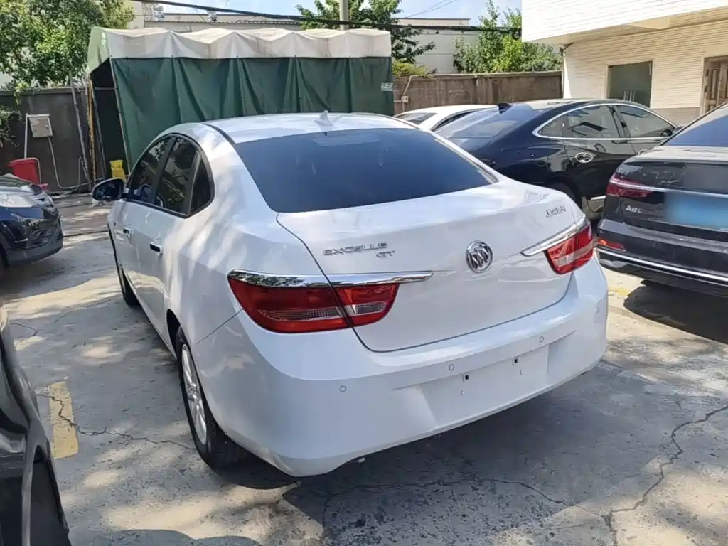 Фото 5 - Buick Excelle