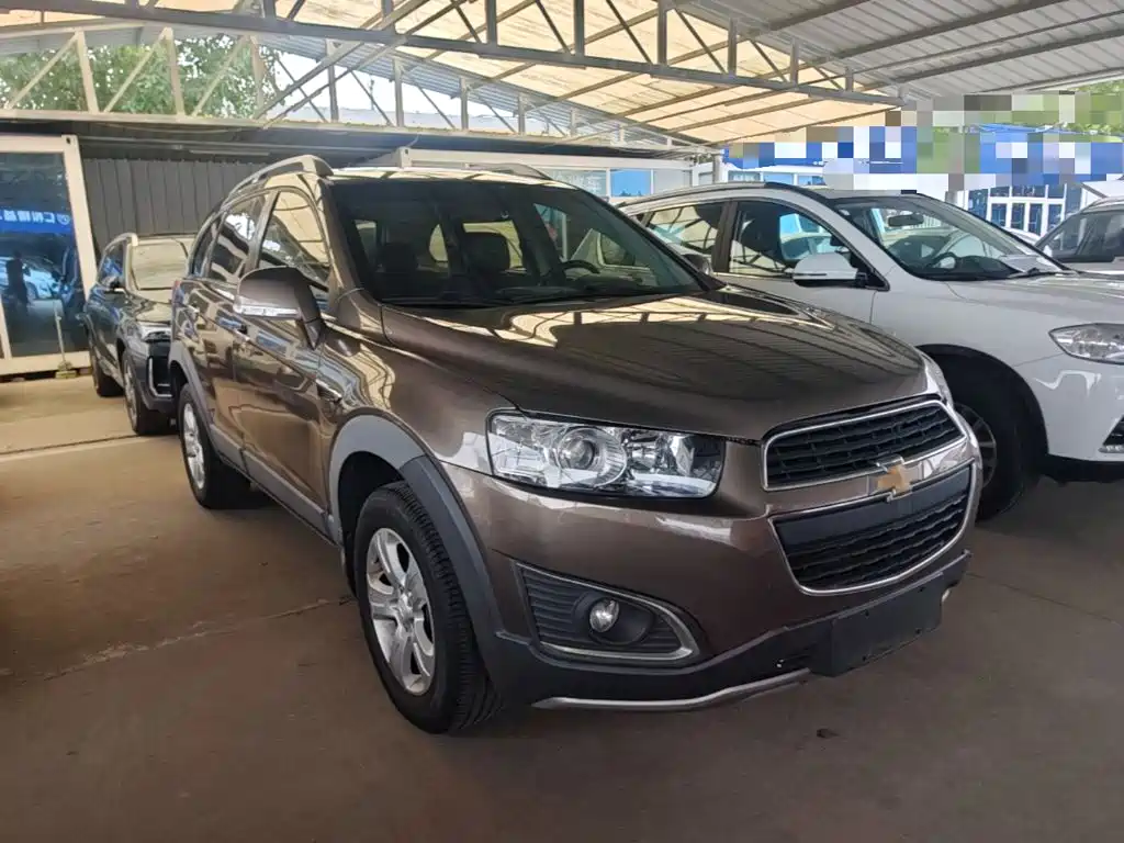 Chevrolet Captiva 2016 2015 2.4L 2WD Urban Edition 7-seater