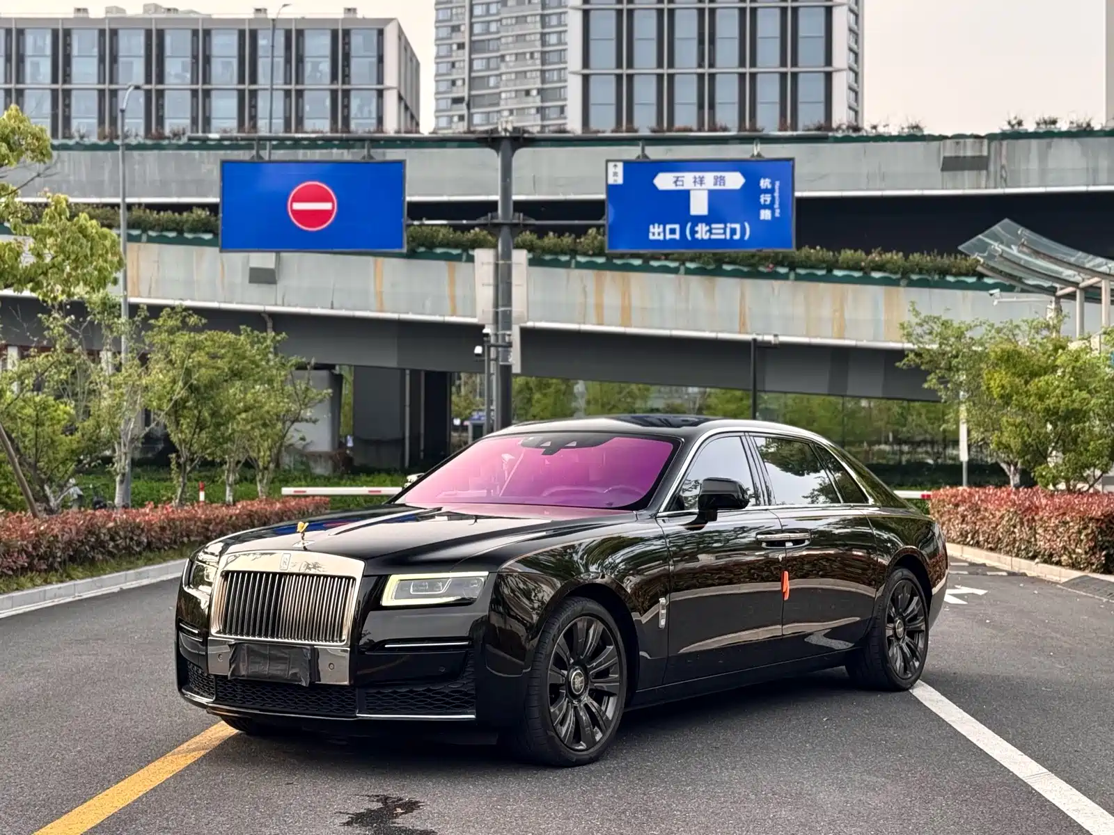 Фото 2 - Rolls-Royce Ghost