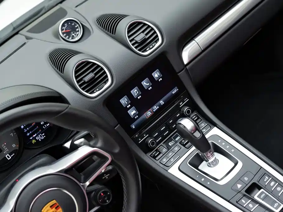 Photo 13 - Porsche 718