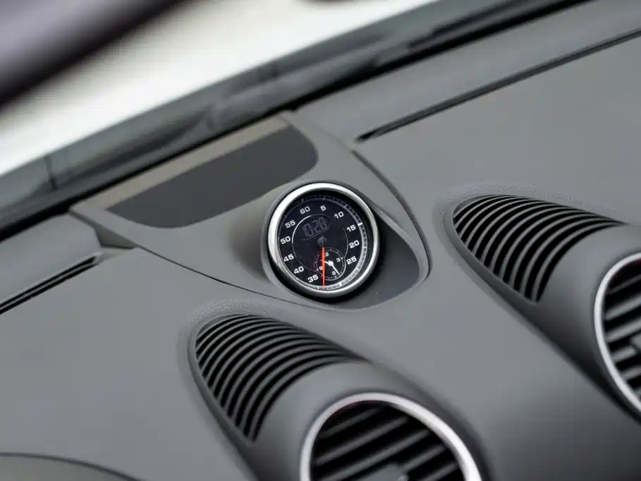 Photo 19 - Porsche 718