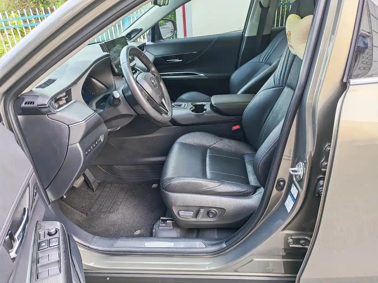 Toyota Lingfang HARRIER 2021 2022 Hybrid 2.5L CVT 4WD Flagship Edition
