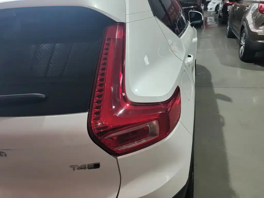 Volvo XC40 2021 2021 T4 AWD Smart Luxury Edition