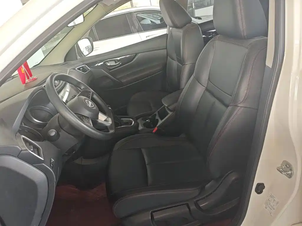 Nissan Qashqai 2024 2023 Model Classic 2.0L CVT XV Comfort