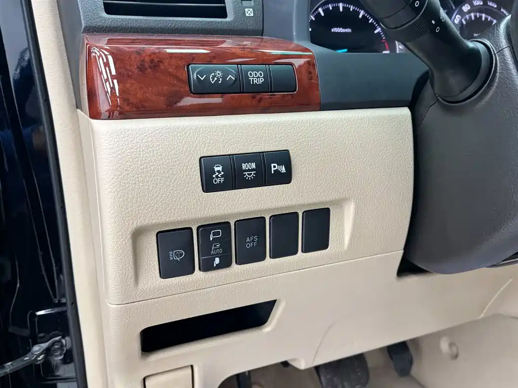 Toyota Alphard 2011 3.5L Luxury Edition фото 15