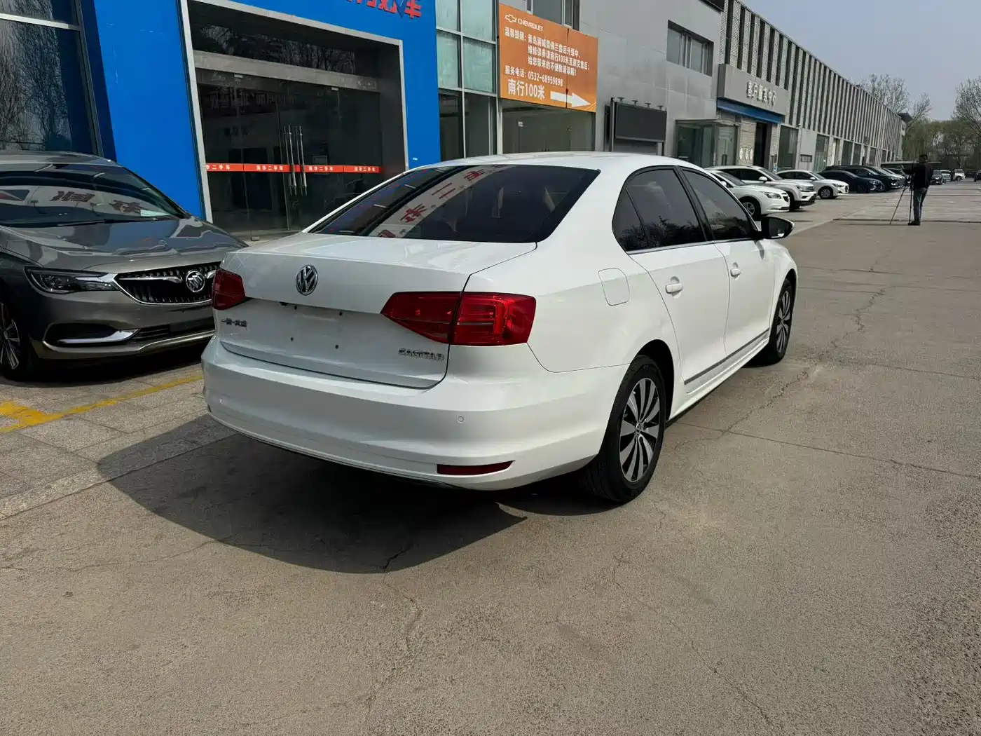 Volkswagen Sagitar 2017 1.6L Automatic Comfort фото 13
