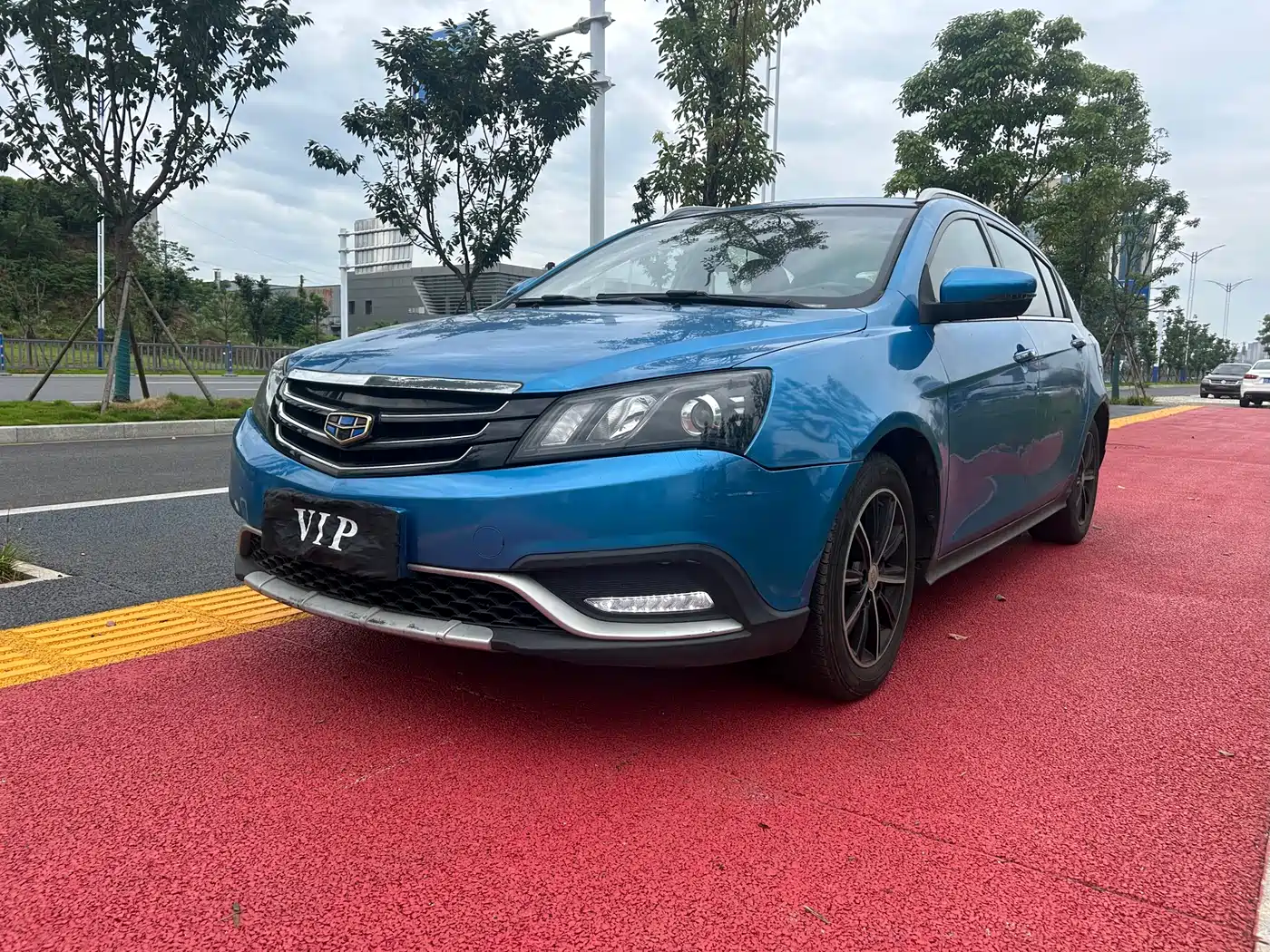 Photo 1 - Geely Emgrand