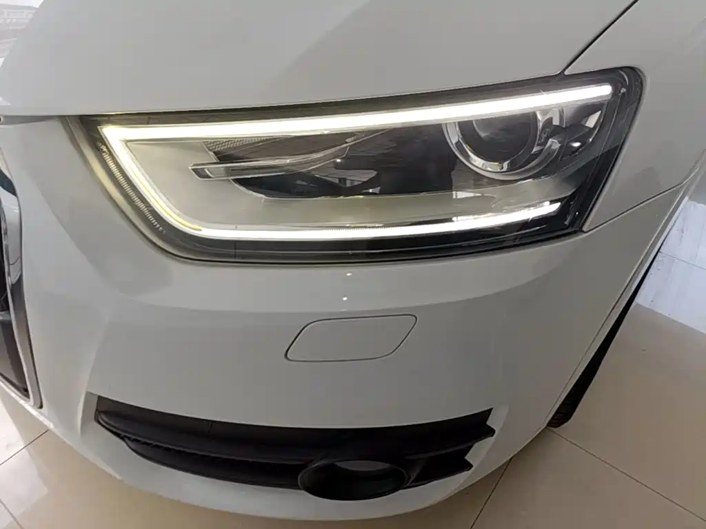 Фото 24 - Audi Q3