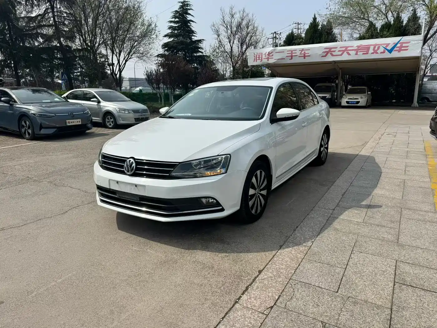 Volkswagen Sagitar 2017 1.6L Automatic Comfort