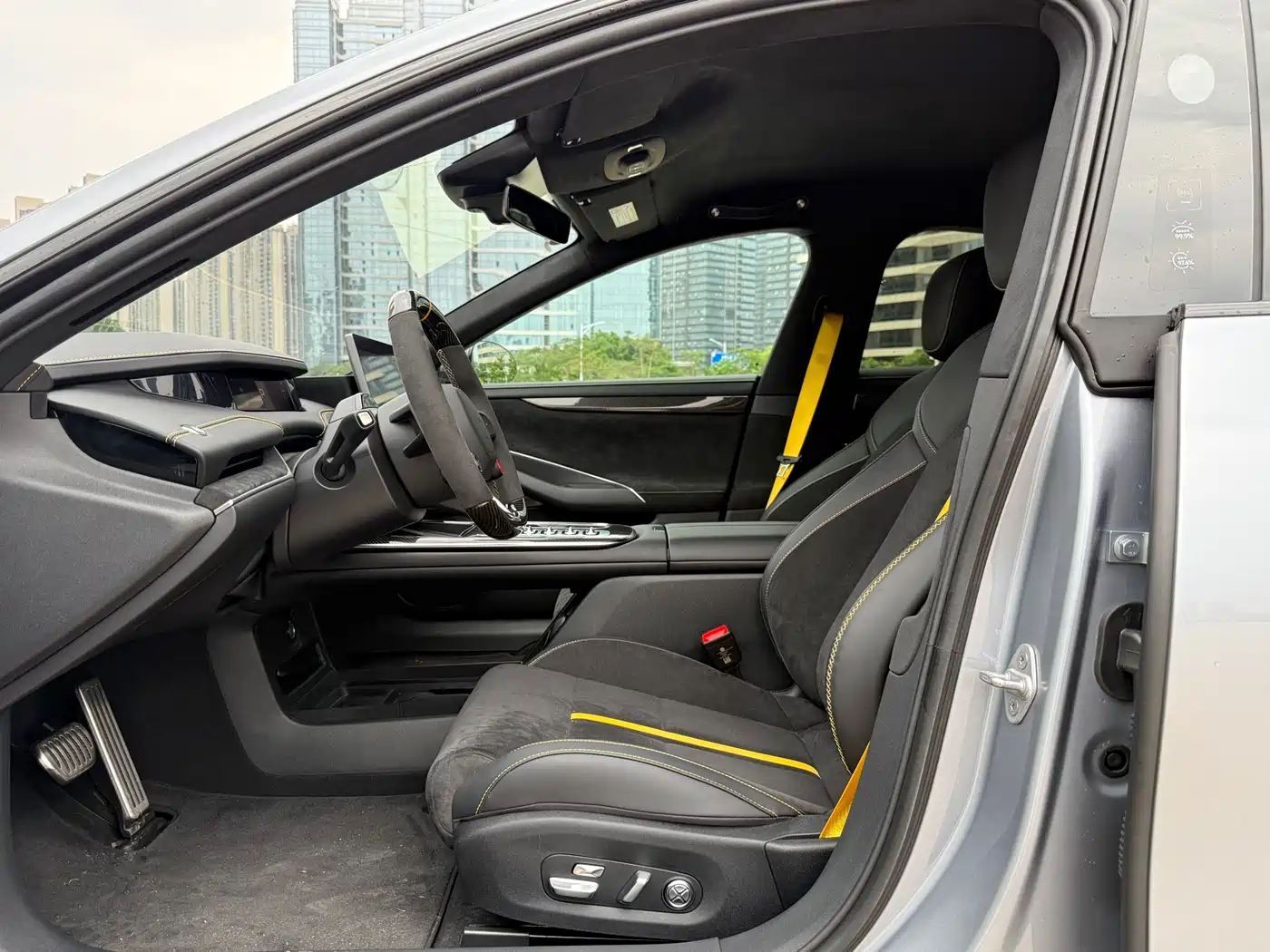 XIAOMI CAR XIAOMI SU7 ULTRA