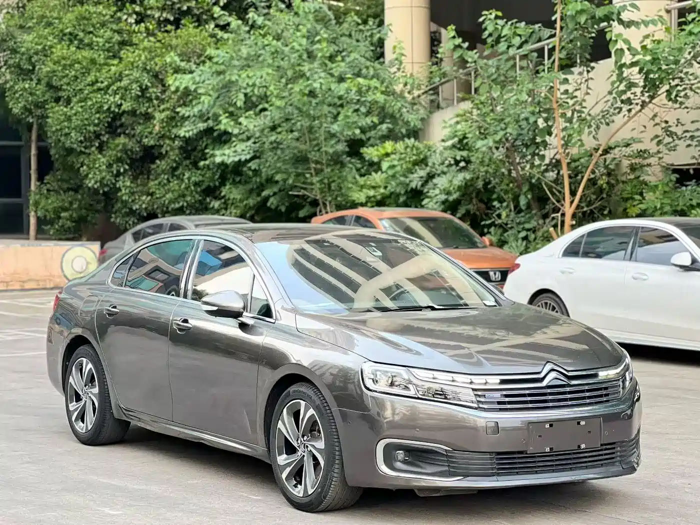 Фото 3 - Citroën C6