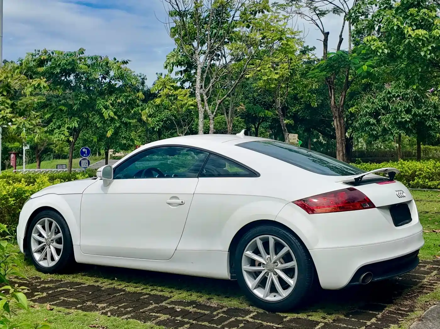 Audi TT 2011 2011 TT Coupe 2.0TFSI quattro