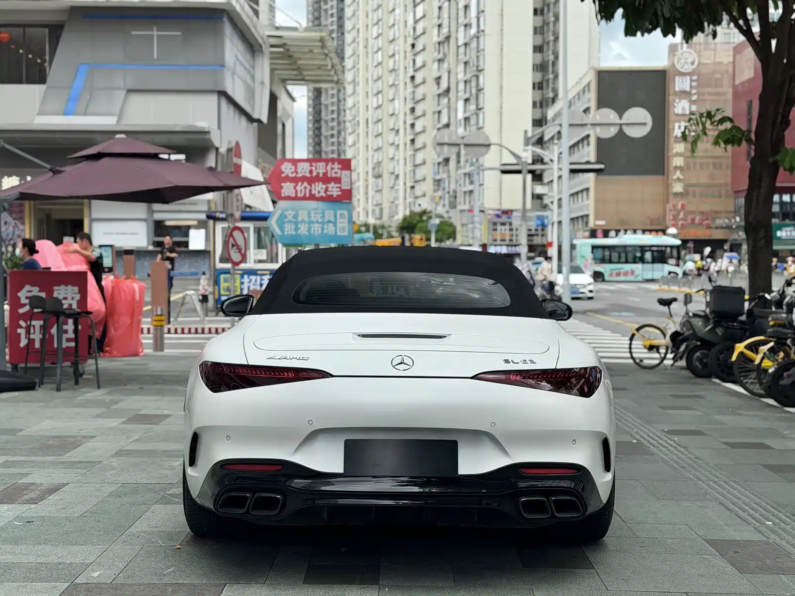 Фото 26 - Mercedes-Benz SL-Class AMG