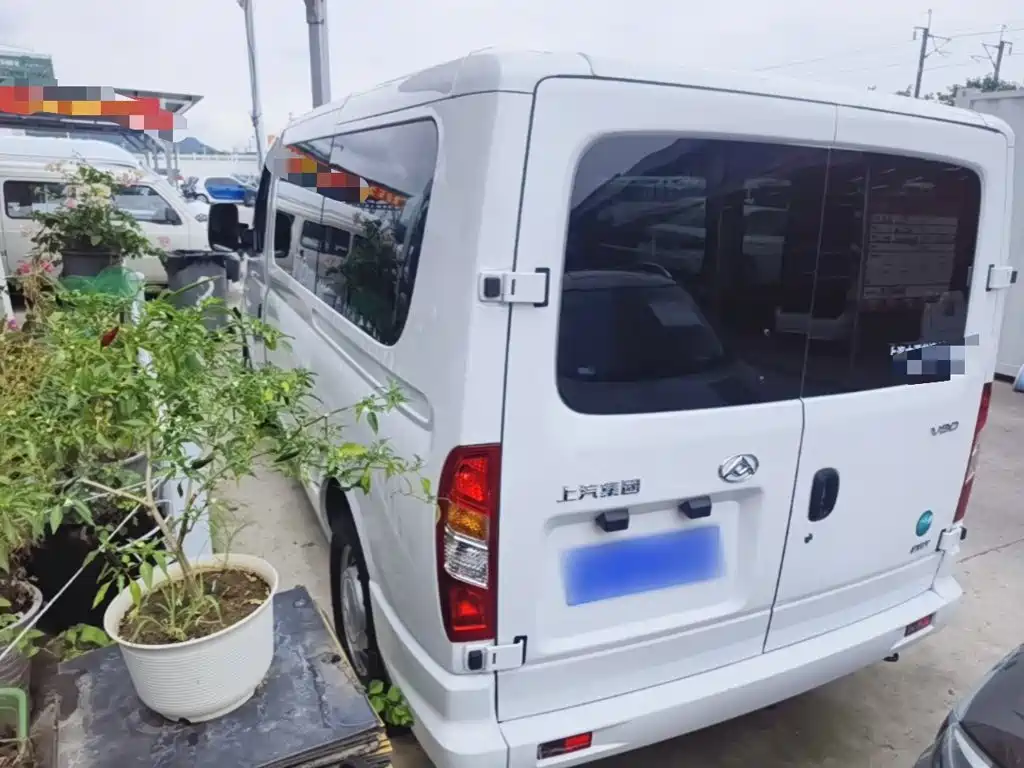 SAIC Maxus Xintu V80 2025 2024 Model Year Aoyunton Value Edition 6AMT Short Wheelbase Ultra Low Roof 127Ps 5-Seater