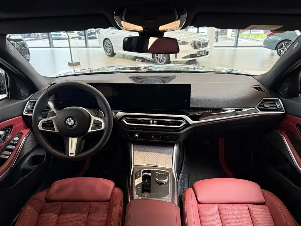 BMW 3 Series 2024 325i M Sport Shadowline Package фото 6