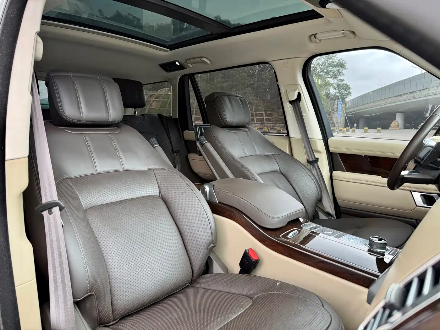 LAND ROVER RANGE ROVER