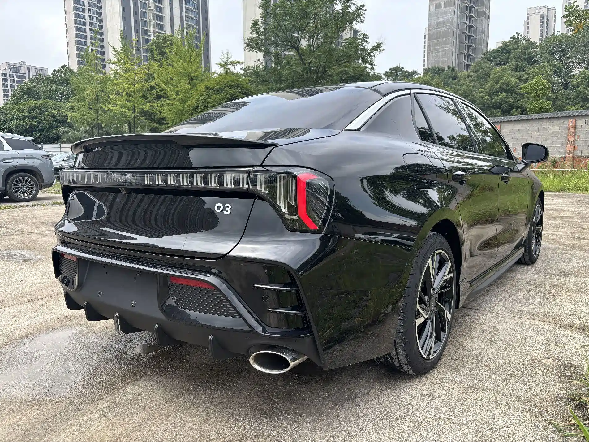 Фото 6 - Lynk & Co 03