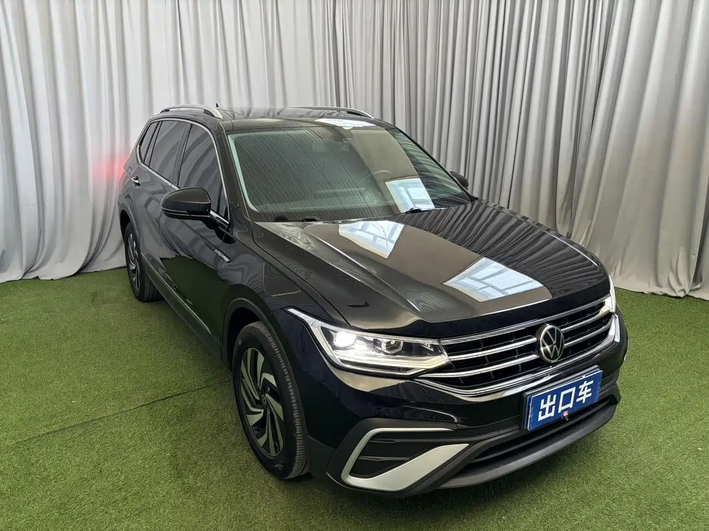 Фото 2 - Volkswagen Tiguan L