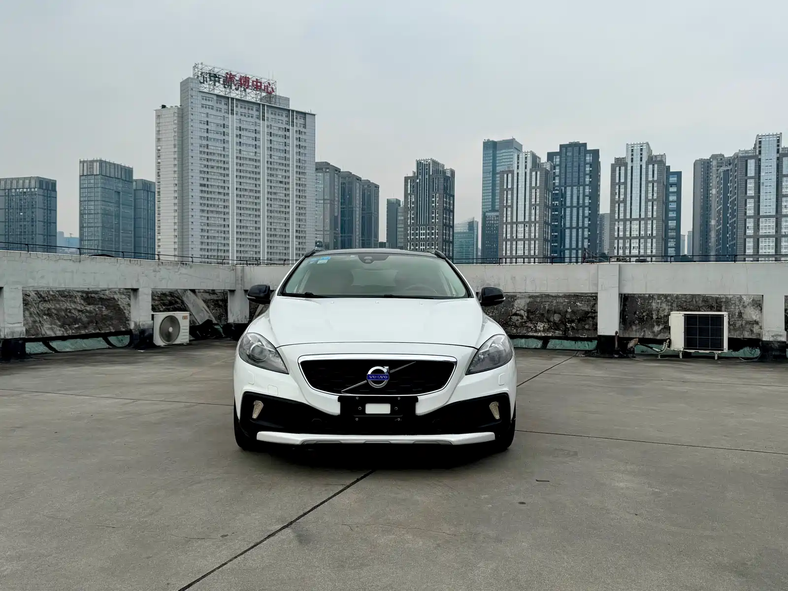 Photo 2 - Volvo V40