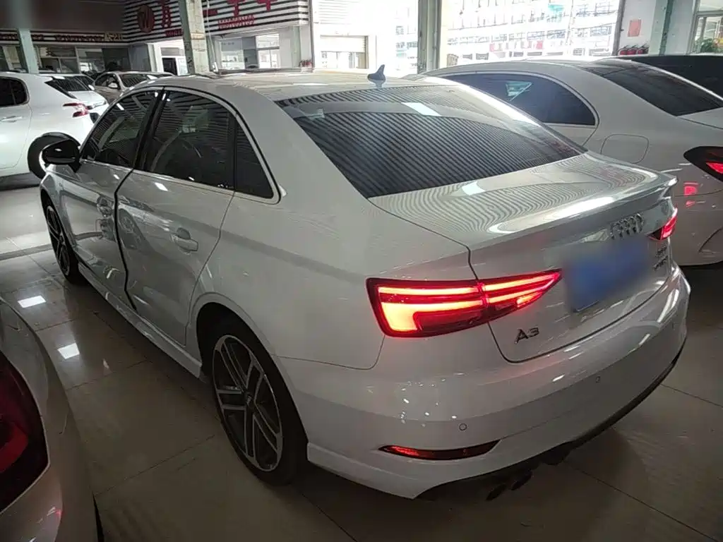 Фото 5 - Audi A3