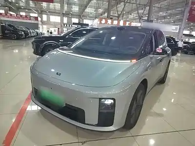 Li Auto i8