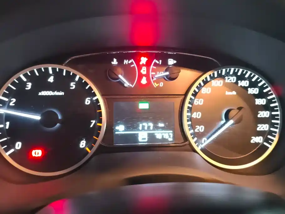 Nissan SYLPHY, миниатюра 14