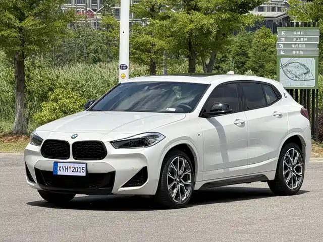 BMW X2 Рестайлинг, sDrive25i, Чёрная