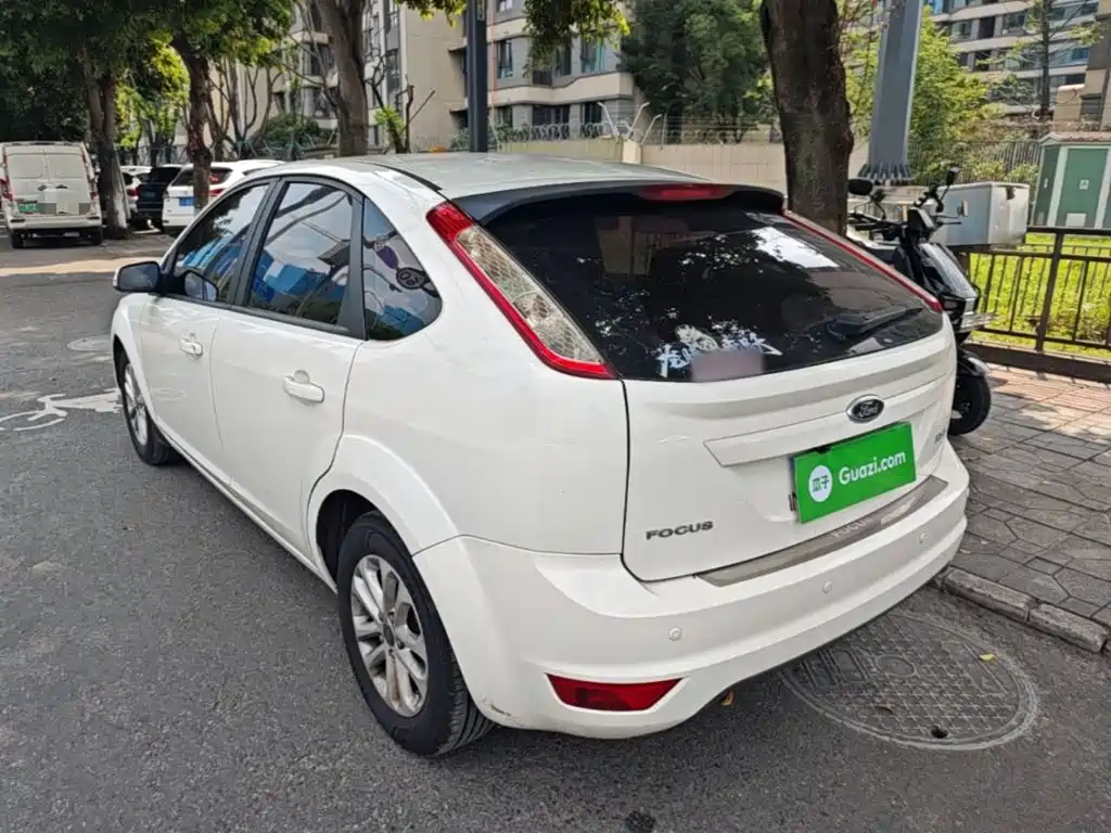 Фото 5 - Ford Focus