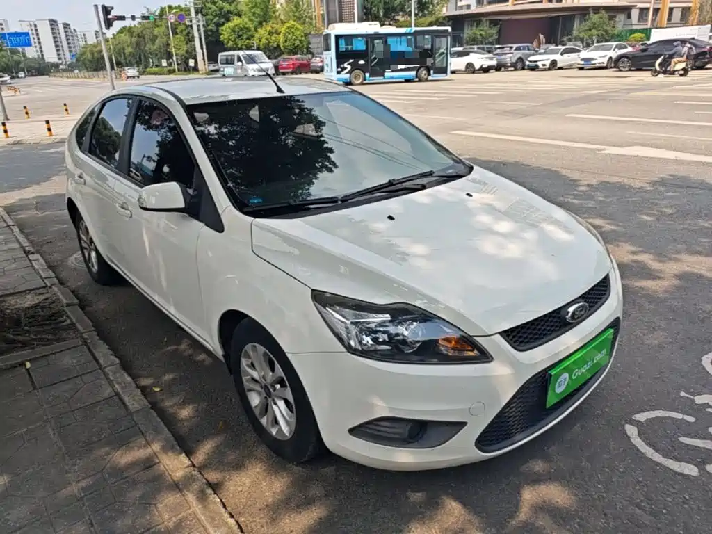 Фото 4 - Ford Focus