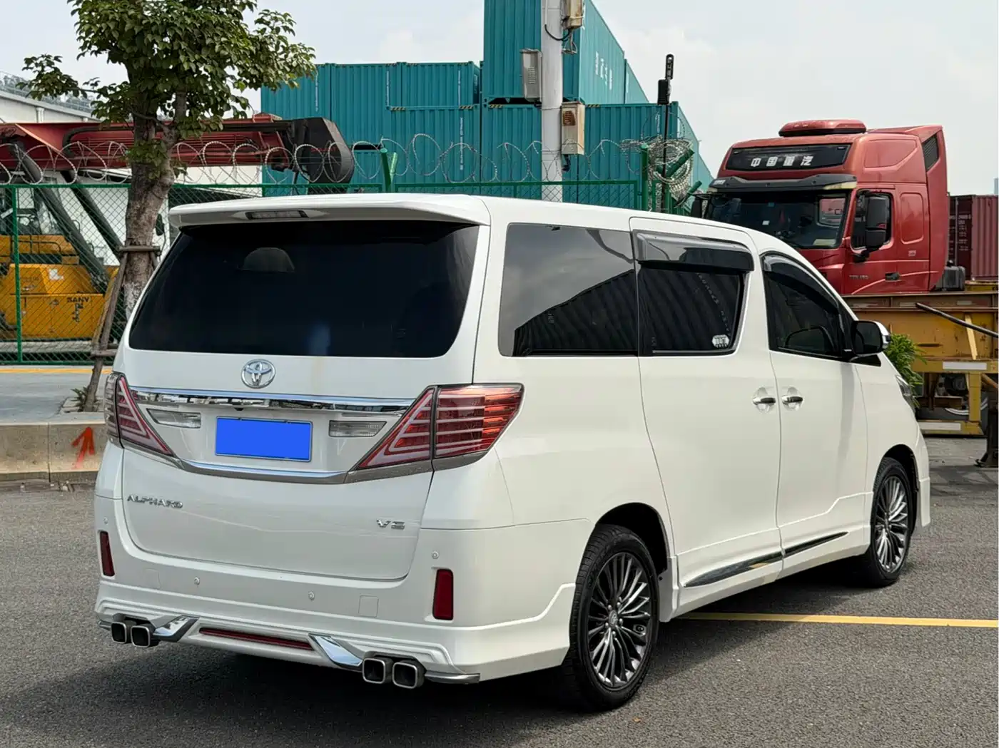 Toyota Alphard 2012 3.5L Luxury Edition фото 3