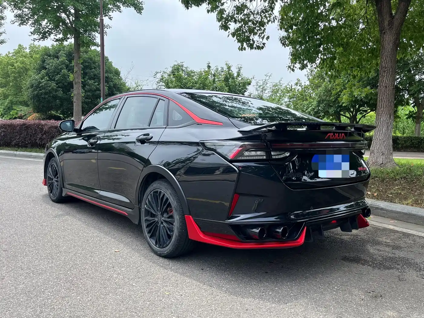 Dongfeng Aeolus Yixuan MAX 2022 2022 1.5T Ultra Cool Dad Edition