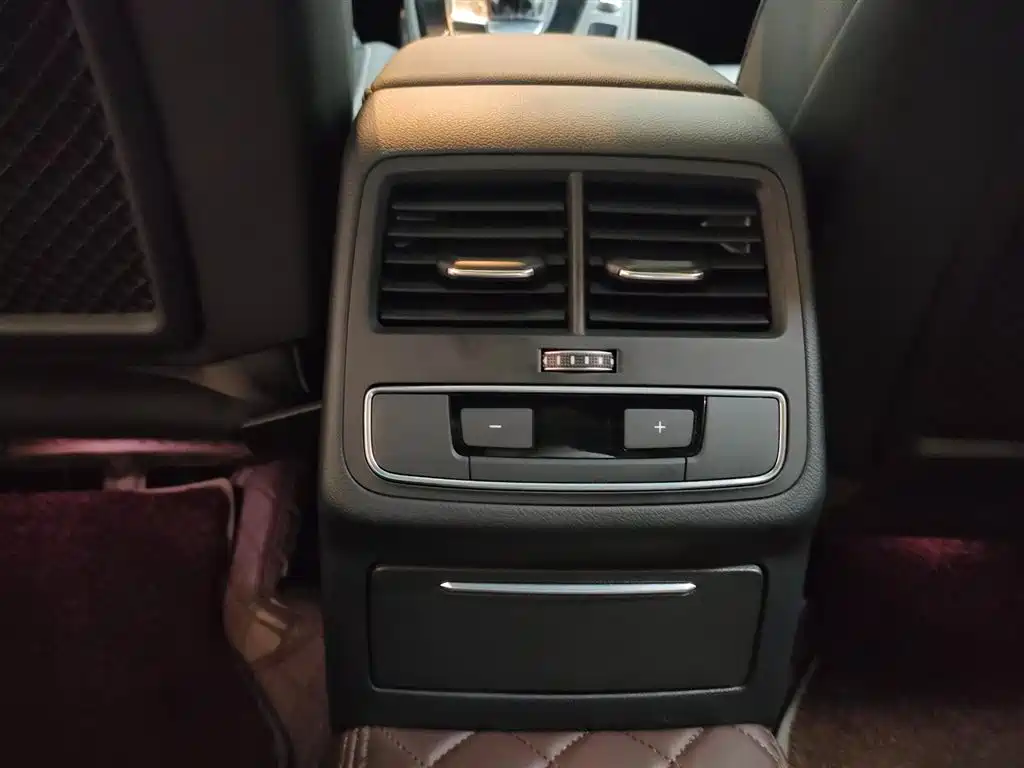 Audi A4L, миниатюра 12