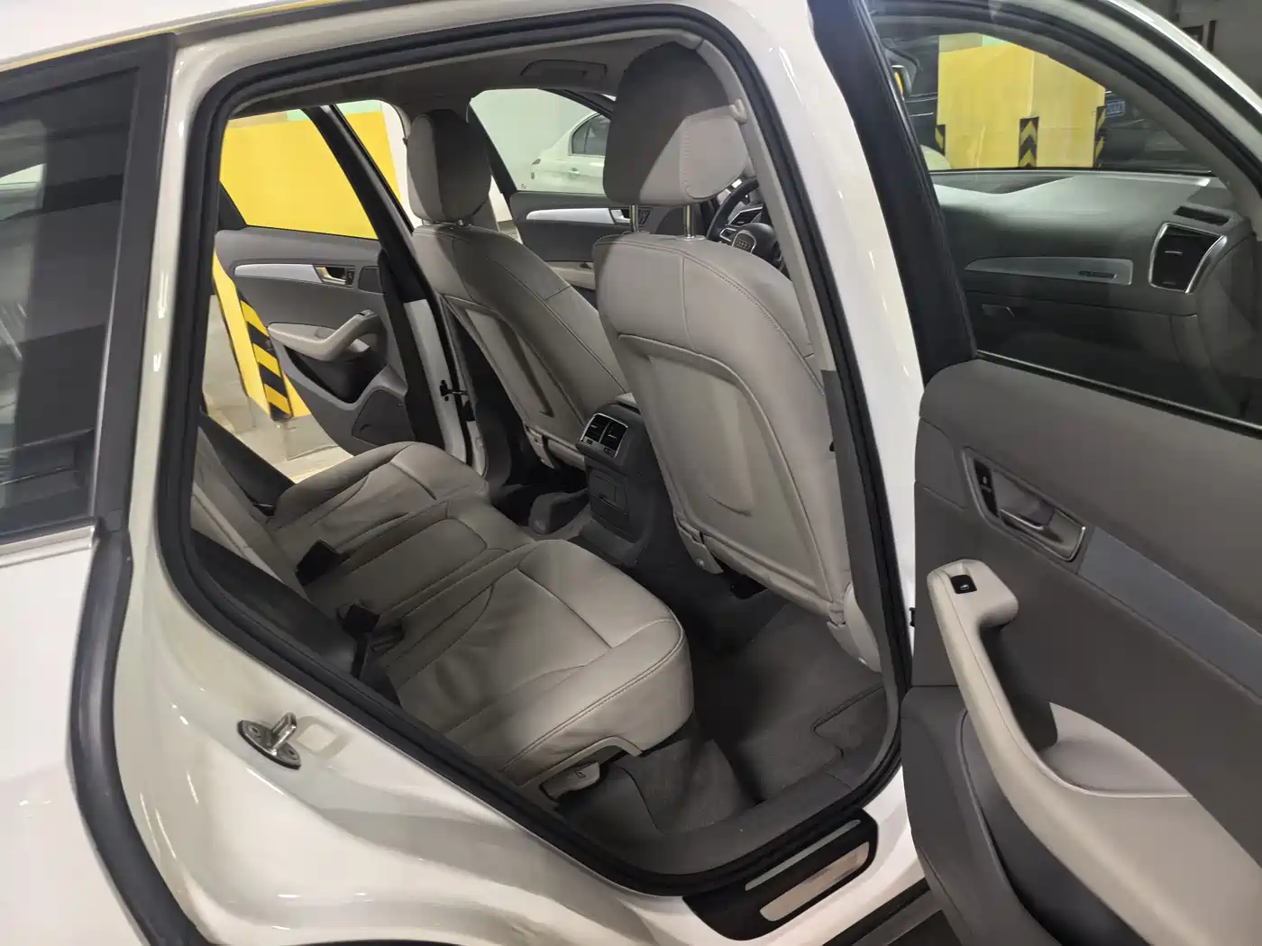 Audi Q5 2012 2.0TFSI Dynamic фото 16
