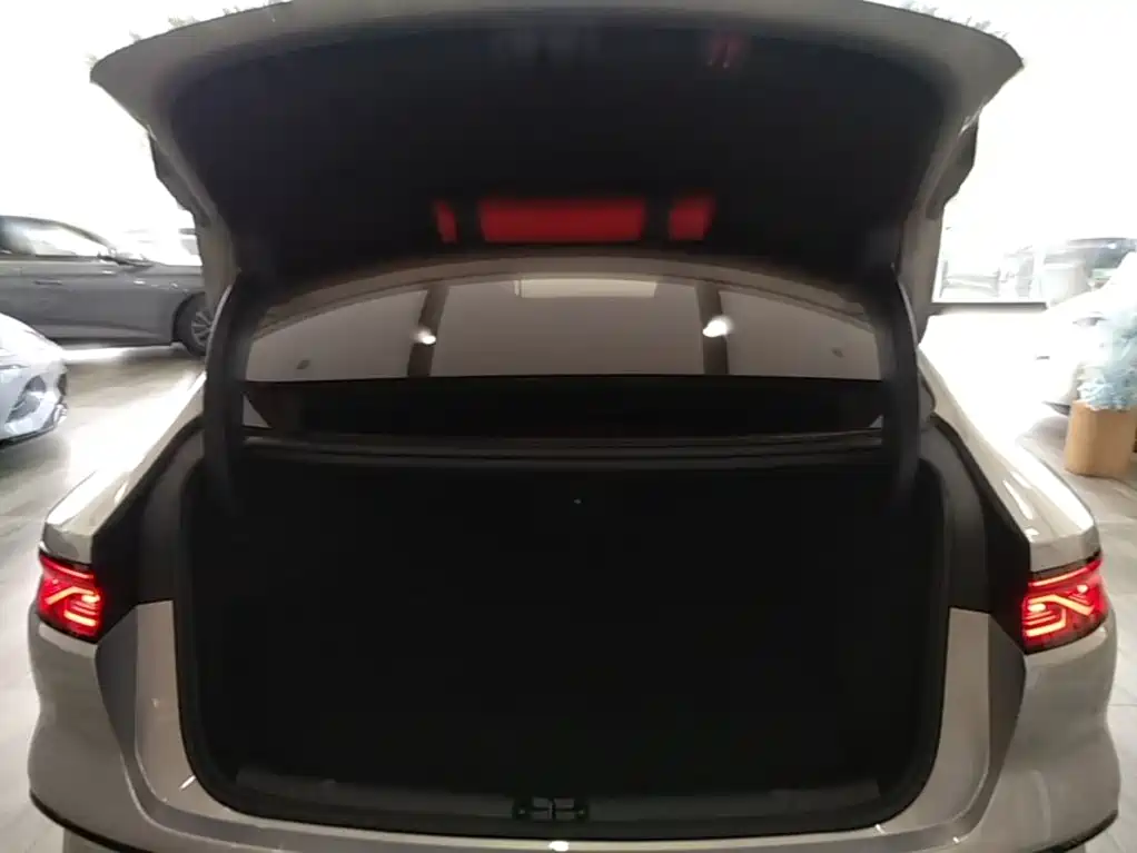 BYD Han 2026 2026 Model DM-i Smart Edition 245km Premium