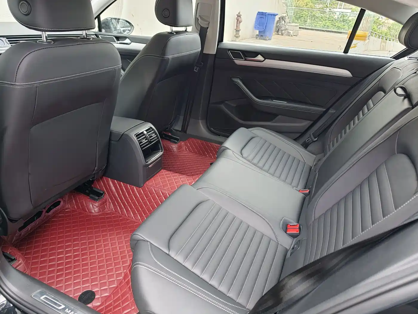 Volkswagen Magotan 2023 2 Million Units Commemorative Edition 280TSI DSG Comfort фото 9