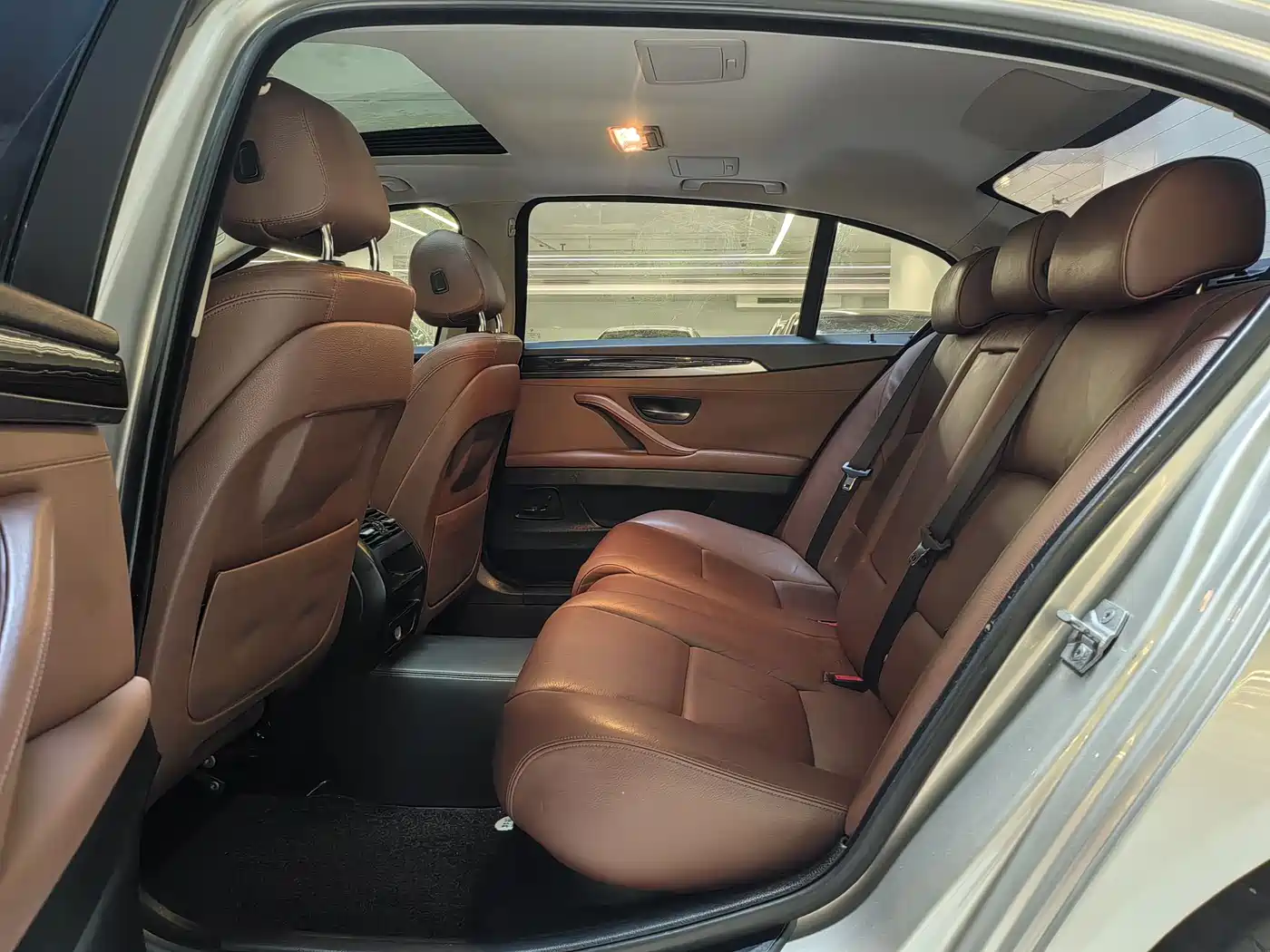 BMW 5 Series 2017 525Li Leading Edition фото 6