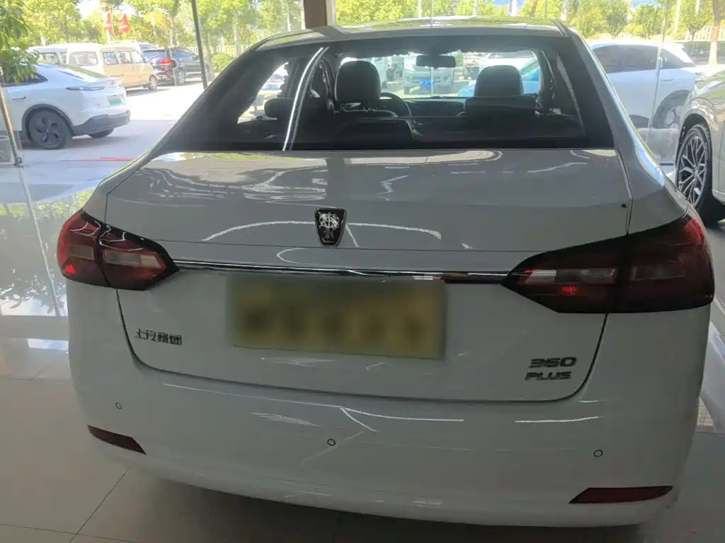 Фото 6 - Roewe 360