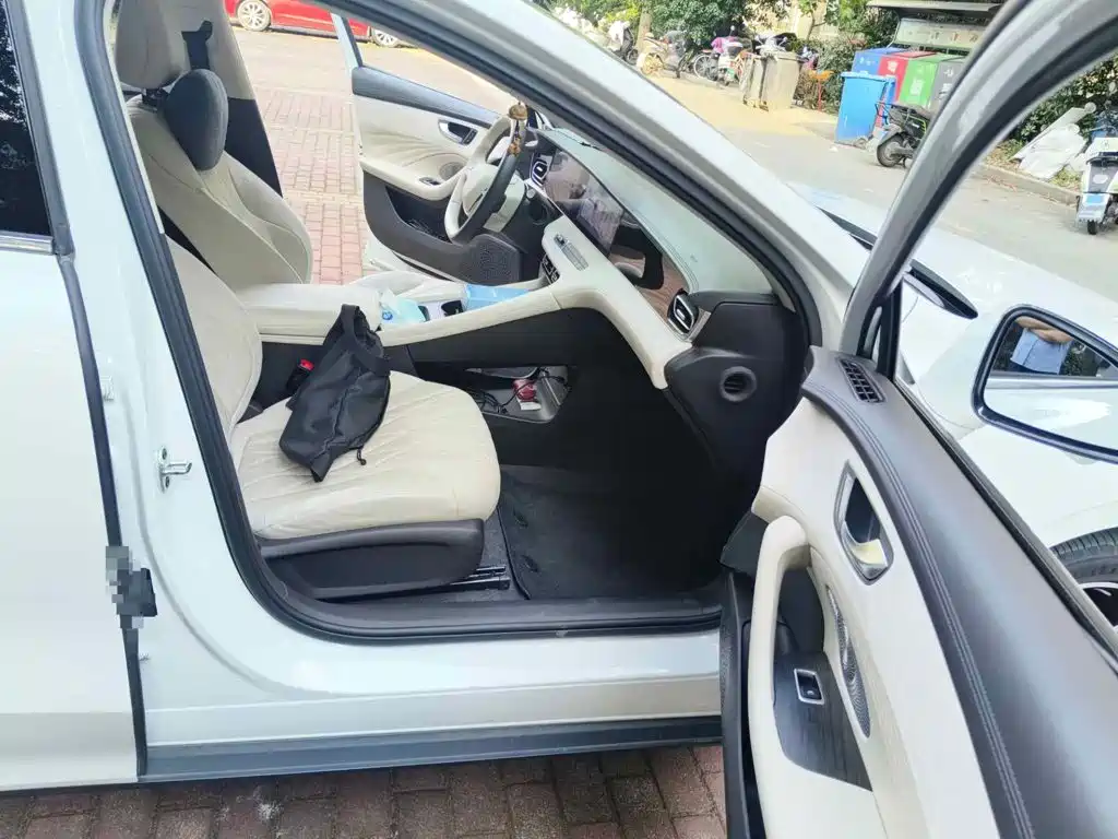 Roewe D7 2024 2023 DMH 125km Excellence Edition