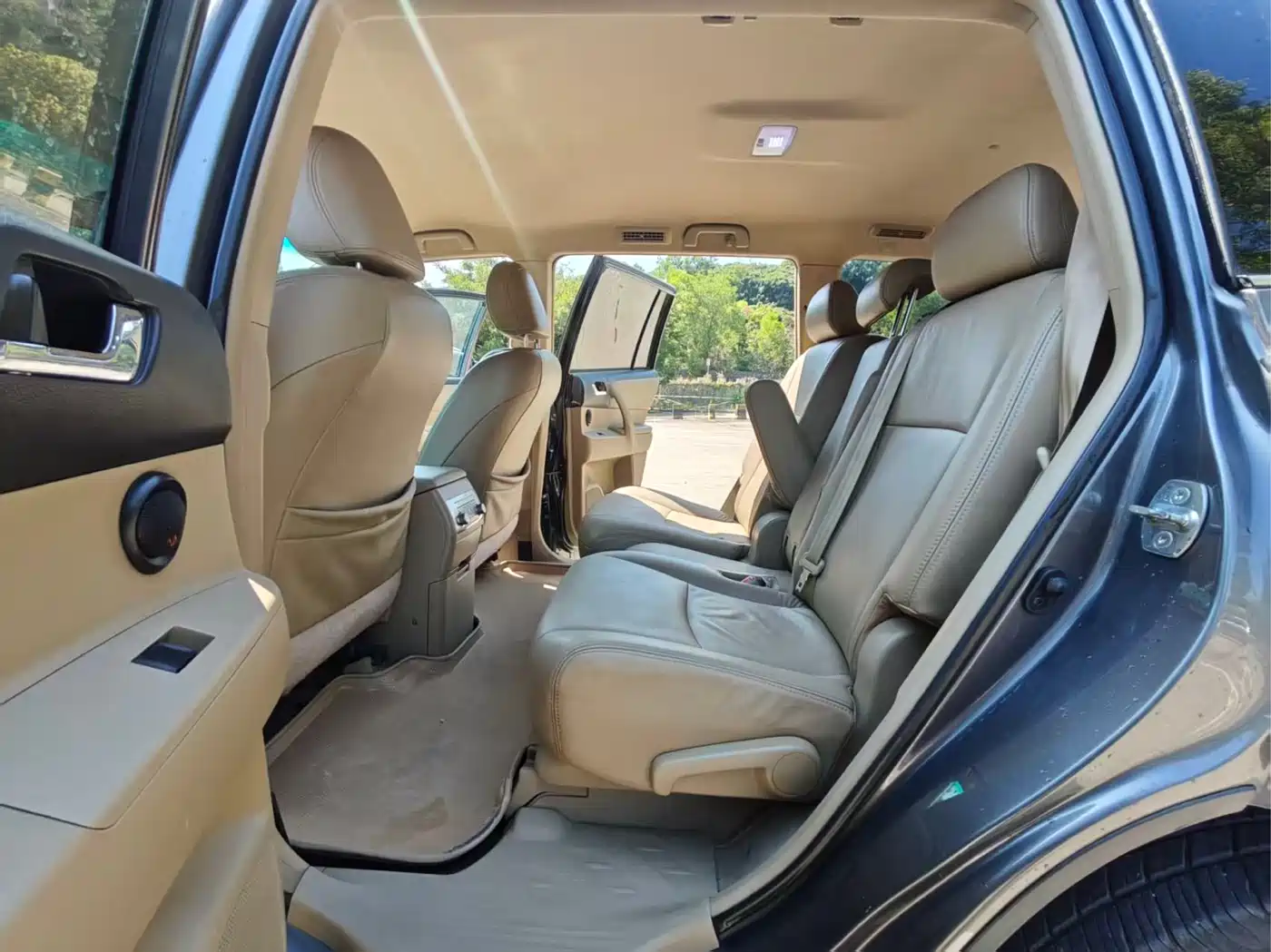 Toyota Highlander 2012 2.7L 2WD 7-Seat Elite фото 5