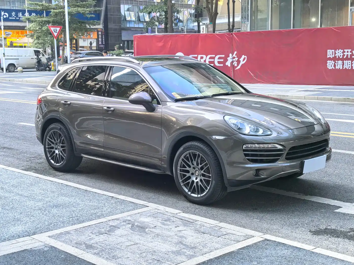 Porsche Cayenne 2011 Cayenne 3.0T фото 28