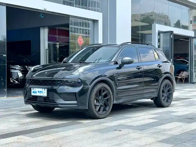 Lynk & Co 01 2021 2.0TD AWD Night Edition — фото 1